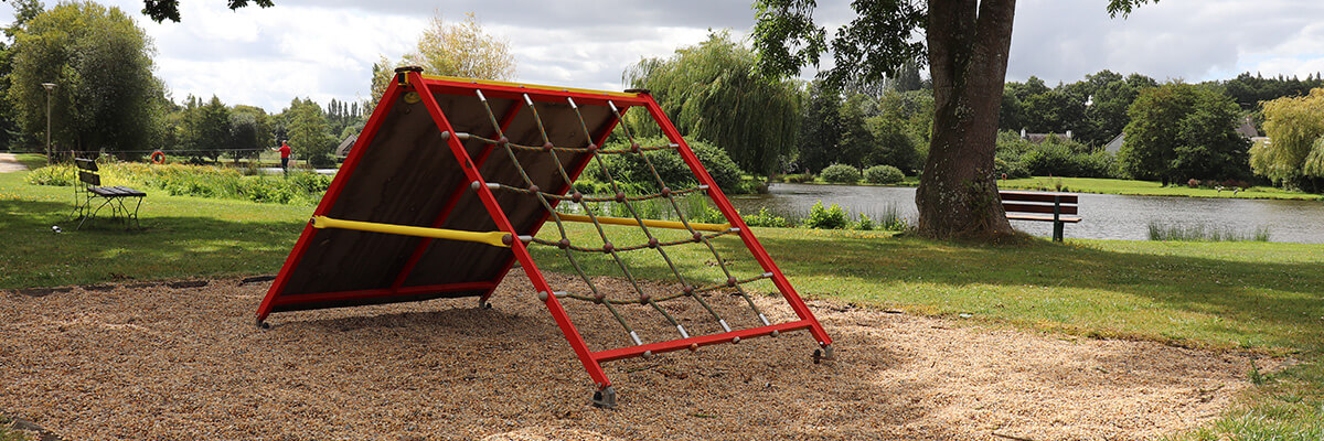 Netting for sales play yard